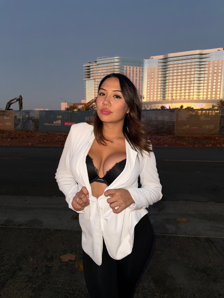 Take a pause and enjoy Ali Cruz — streaming from Khulna