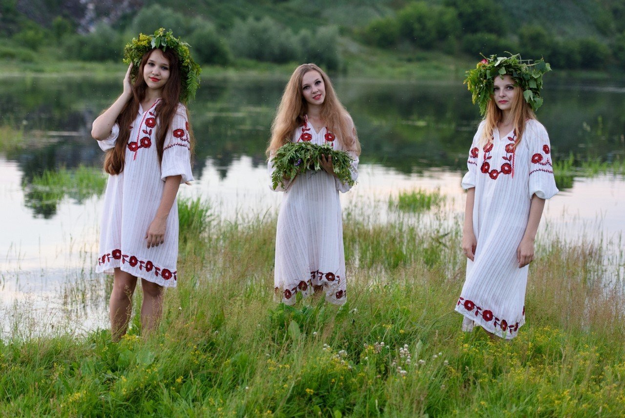 Slavic women in Khulna