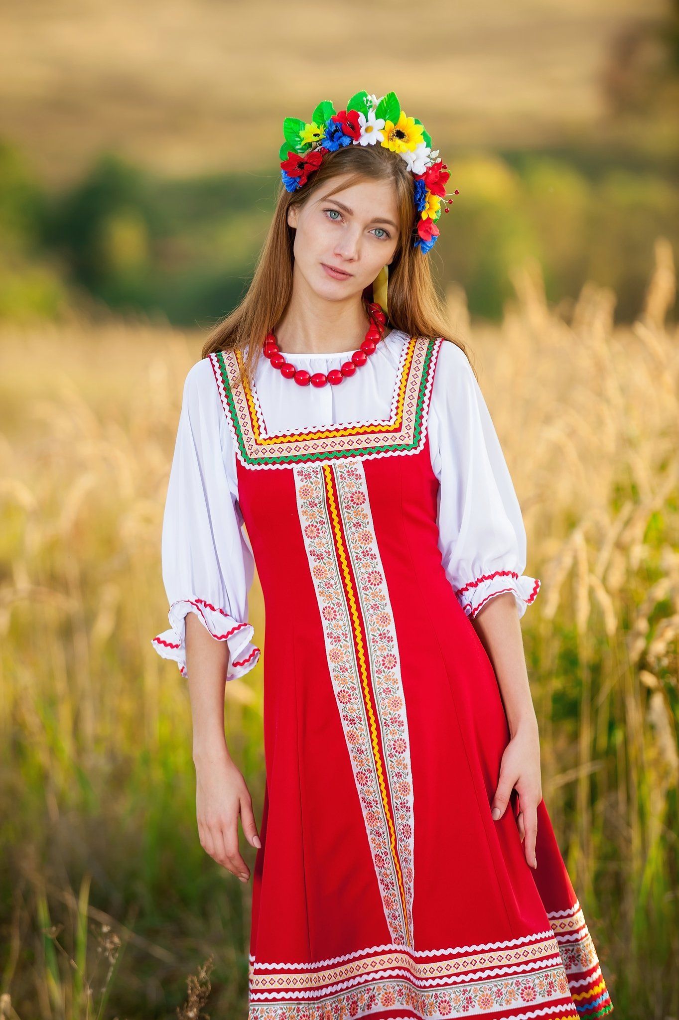 Women in Slavic costumes in Khulna