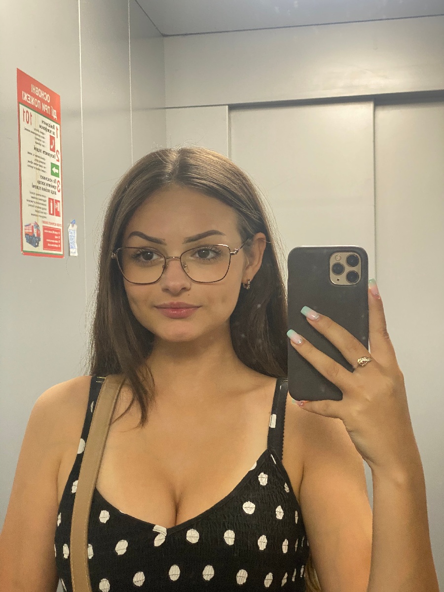 Sexy model Stacy in Khulna